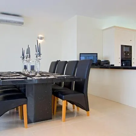 Casa Taburiente - 4 Bedroom Luxury - Well Furnished Interior - Perfect For Families * Puerto del Carmen (Lanzarote)