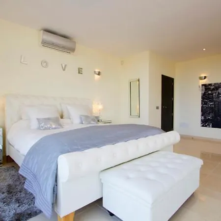 Casa Taburiente - 4 Bedroom Luxury - Well Furnished Interior - Perfect For Families *