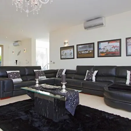 Casa Taburiente - 4 Bedroom Luxury - Well Furnished Interior - Perfect For Families